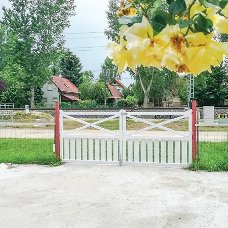 Stunning In W/ Jacuzzi, Wifi And 2 Bedrooms Apartment *
