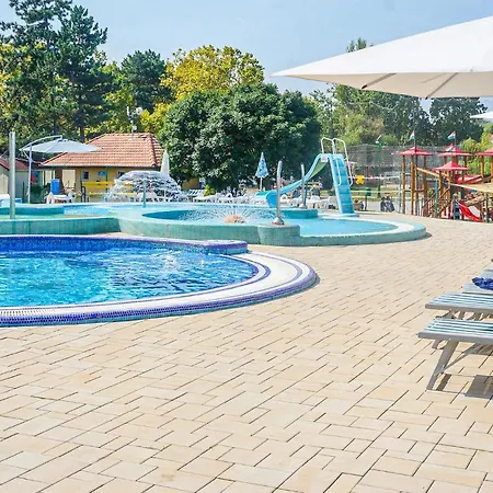 Stunning In W/ Jacuzzi, Wifi And 2 Bedrooms * Balatonszemes
